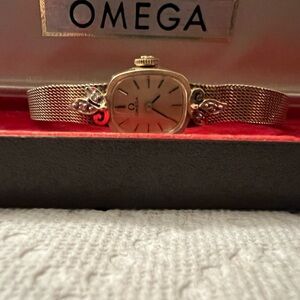 - Vintage 14k gold OMEGA watch